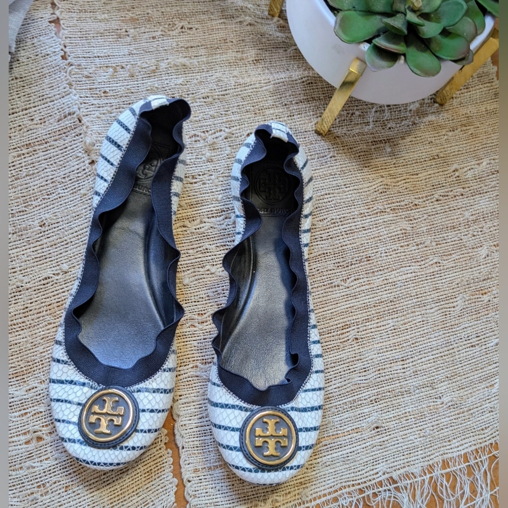 Tory Burch • Caroline 2 Ballet Flats in Snake Print